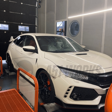 Honda Civic Type R bianca sul banco prova A51WORKS